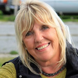 Meet your Posher, Evalena